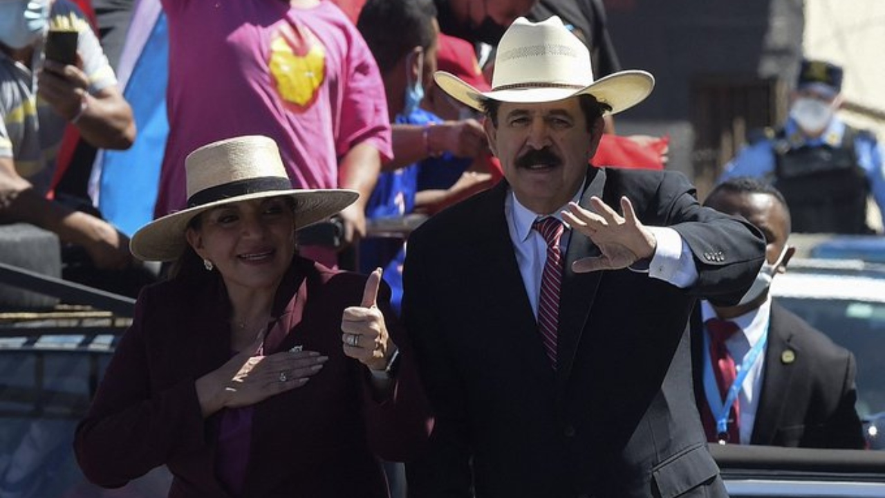 El Estadio Nacional estalla de entusiasmo tras el ingreso de Xiomara Castro