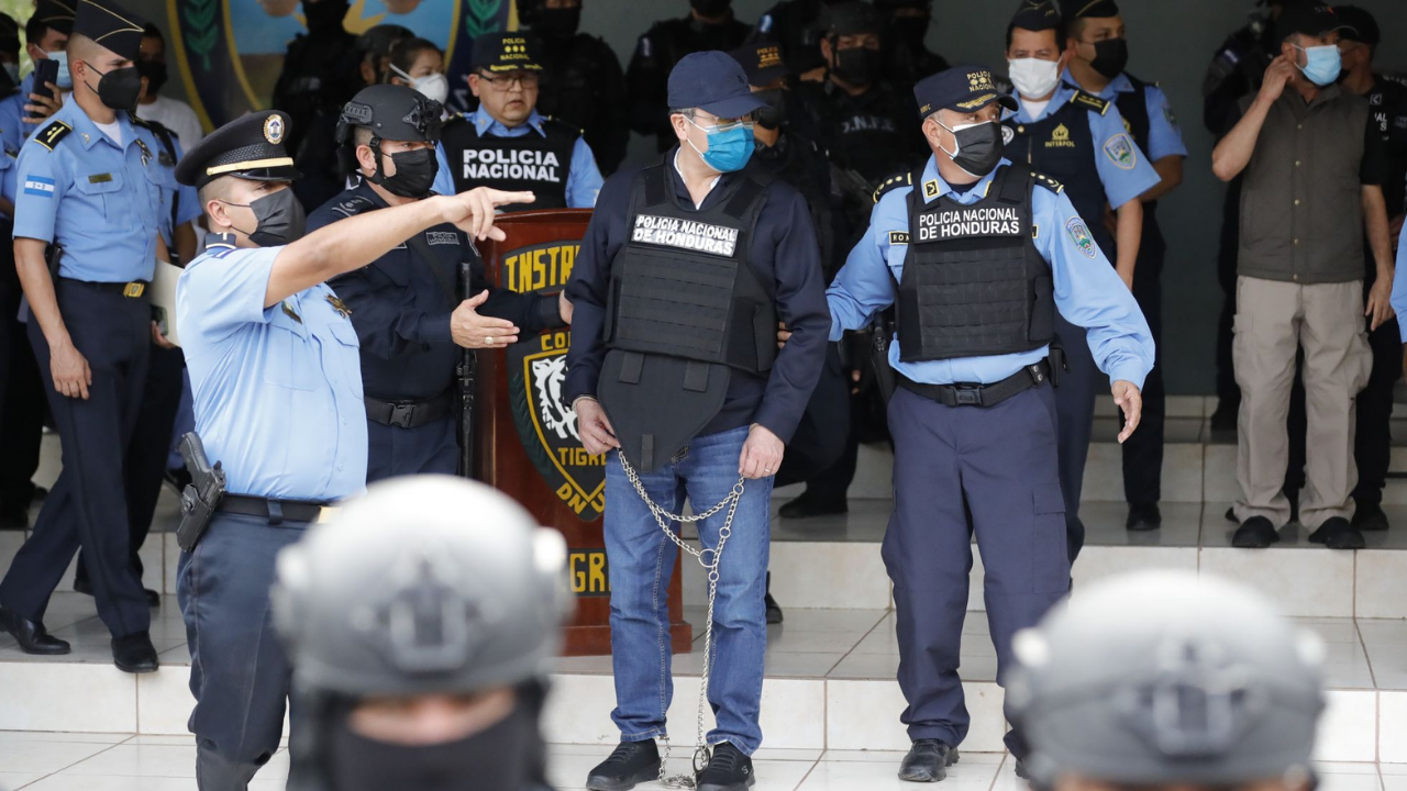 Anuncian extradiciones de 'personajes de peso' mientras caso JOH causa 'choques políticos'
