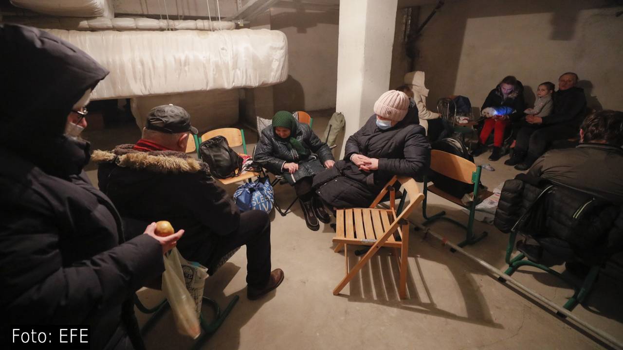 ¿Cómo vas a dormir esta noche?, la pregunta recurrente para la gente en Kiev por la invasión rusa