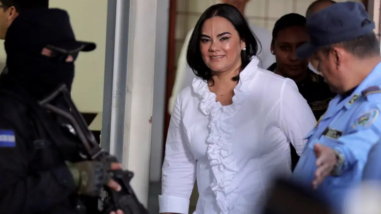 'Me asustan todas las cosas que pueden falsificar para condenar a una persona': ex primera dama Rosa de Lobo