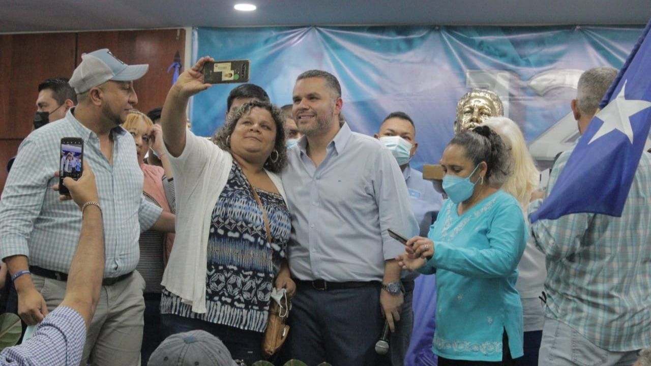 En su 120 aniversario, Partido Nacional anuncia profunda renovación y limpieza