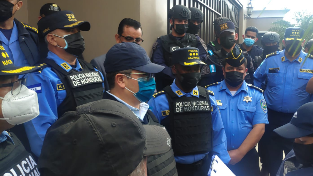Niegan arresto domiciliario al expresidente JOH y lo envían a la Dirección Nacional de Fuerzas Especiales