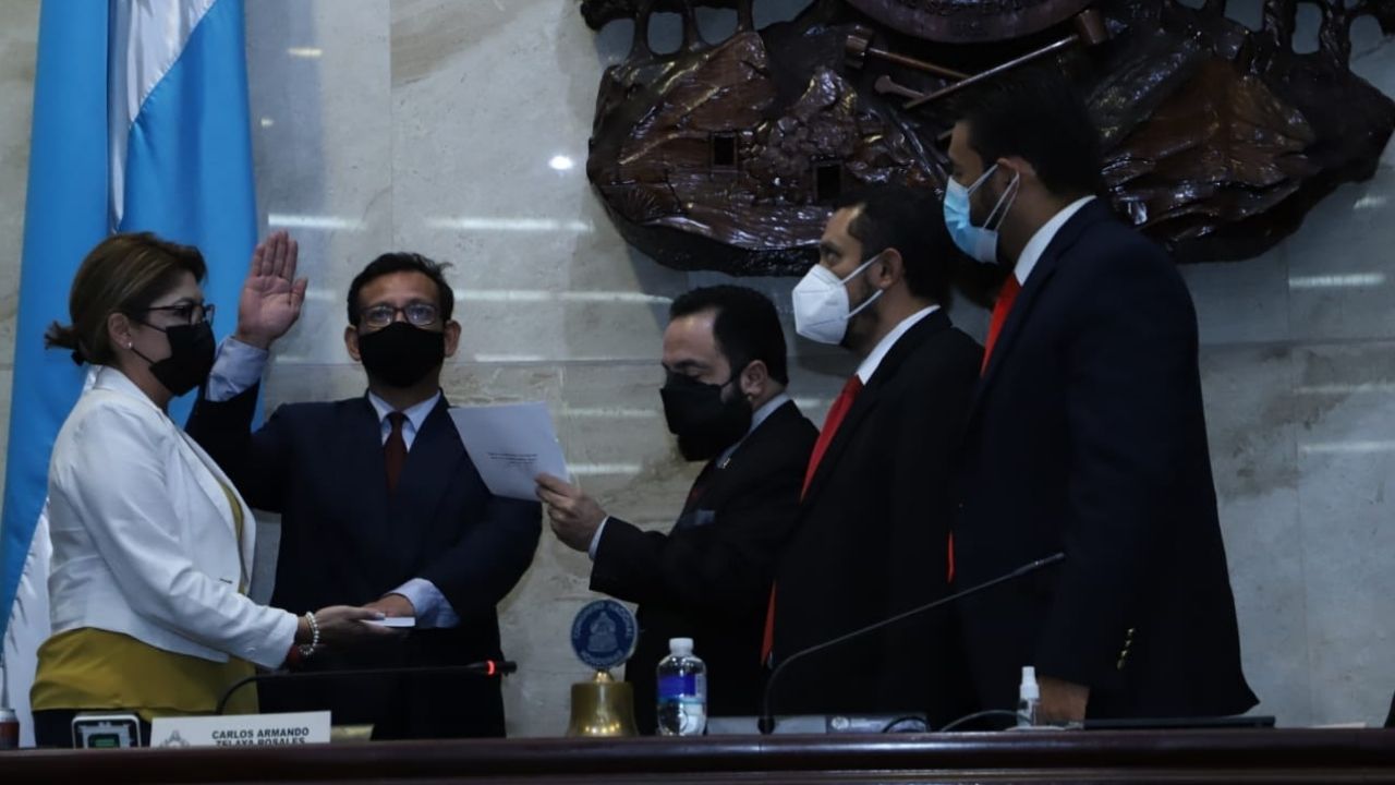Juramentación de procurador y subprocupador es ilegal, sostiene bancada nacionalista