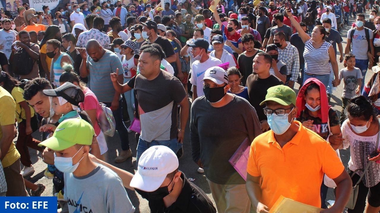 Al menos tres mil migrantes piden regular su situación en México