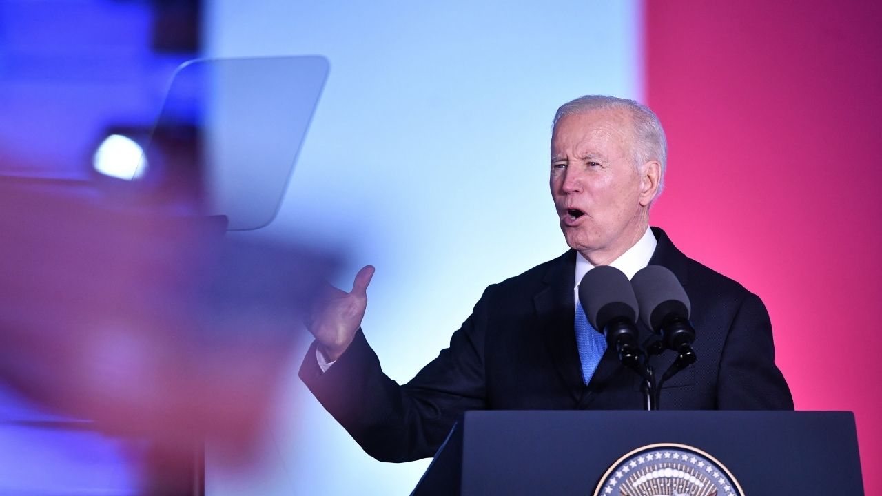 Biden dice que Putin "no puede permanecer en el poder"