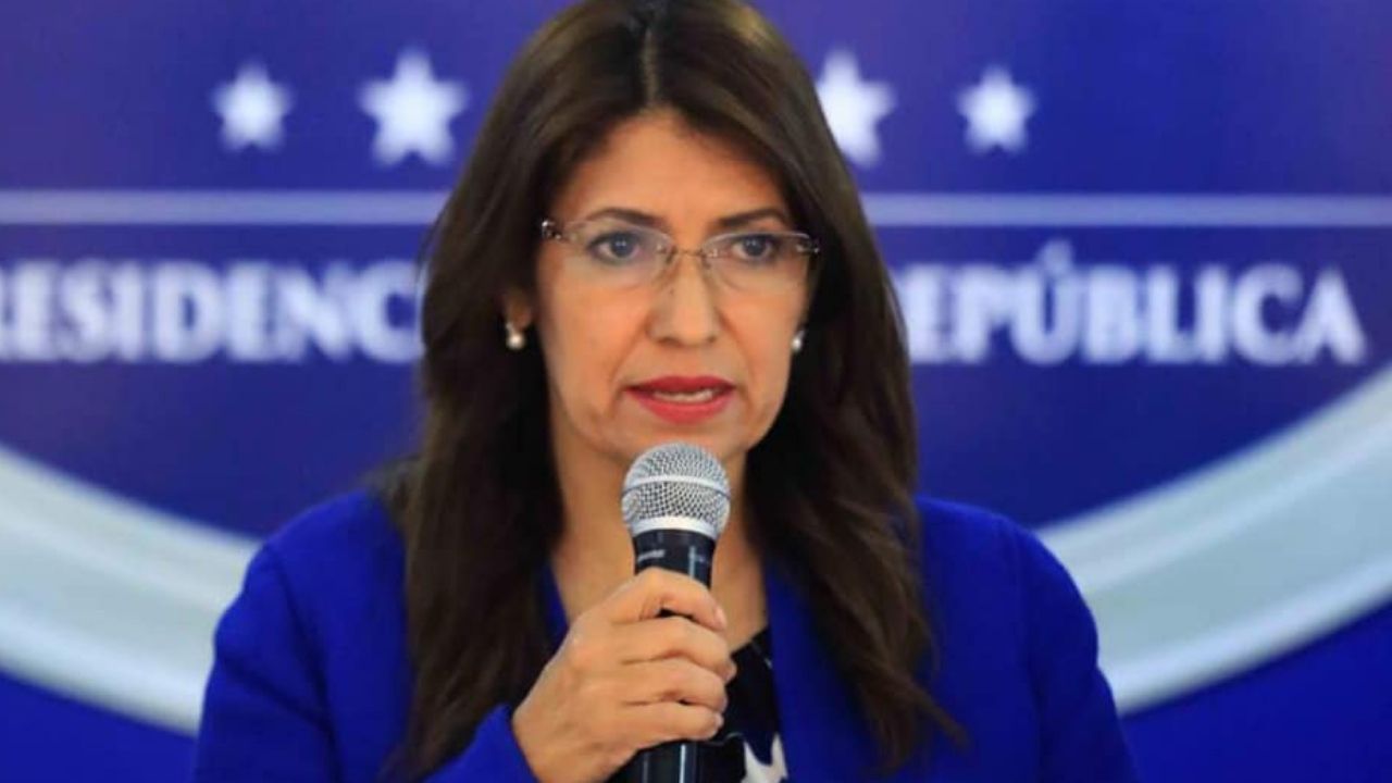 Imagen de CNA denuncia a exministra de Salud por otorgar 7 mil acuerdos para beneficiar a nacionalistas