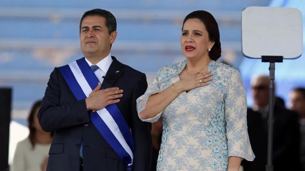 Deniegan clasificar como secreta información pública del expresidente Hernández, tras solicitud de Carlos Madero