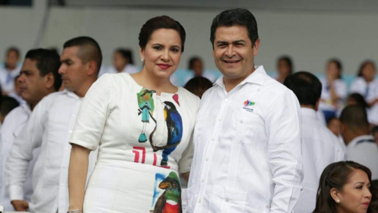Ana García realizó millonaria transferencia bancaria a nombre de Juan Orlando Hernández, días antes de ratificarse extradición