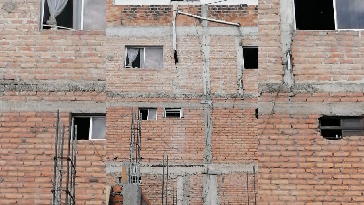 Muere hondureño tras caer de un tercer piso; hallaron unas sábanas amarradas en su ventana