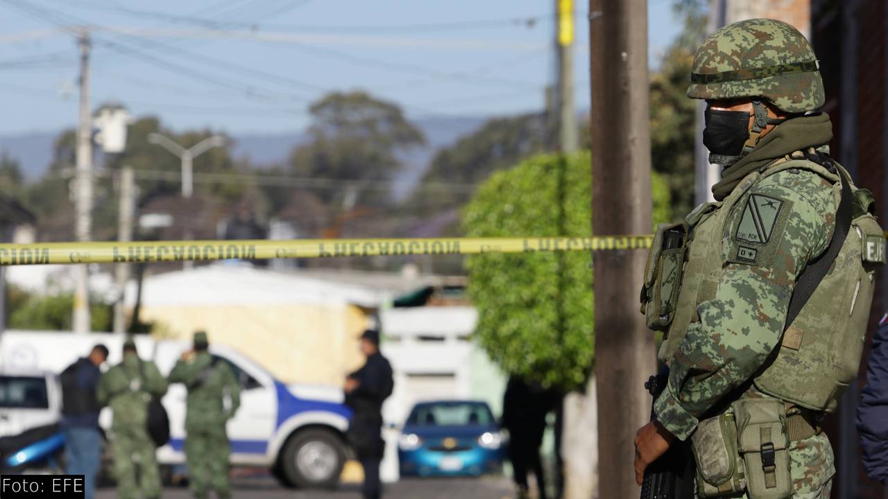 Choque entre bandas deja al menos 10 muertos en el centro de México