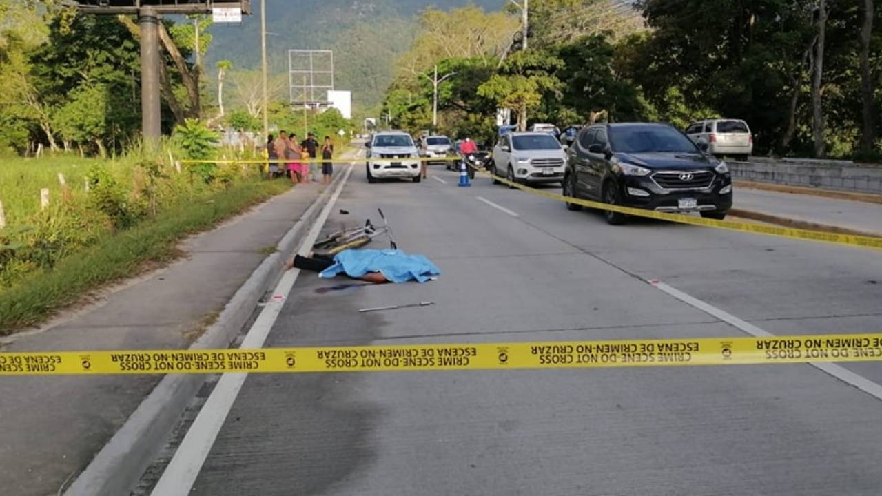 Ciclista murió atropellado cuando iba para su trabajo en San Pedro Sula