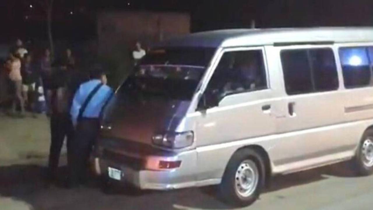 Acribillan a dos hondureños dentro de un microbús en La Lima, Cortés