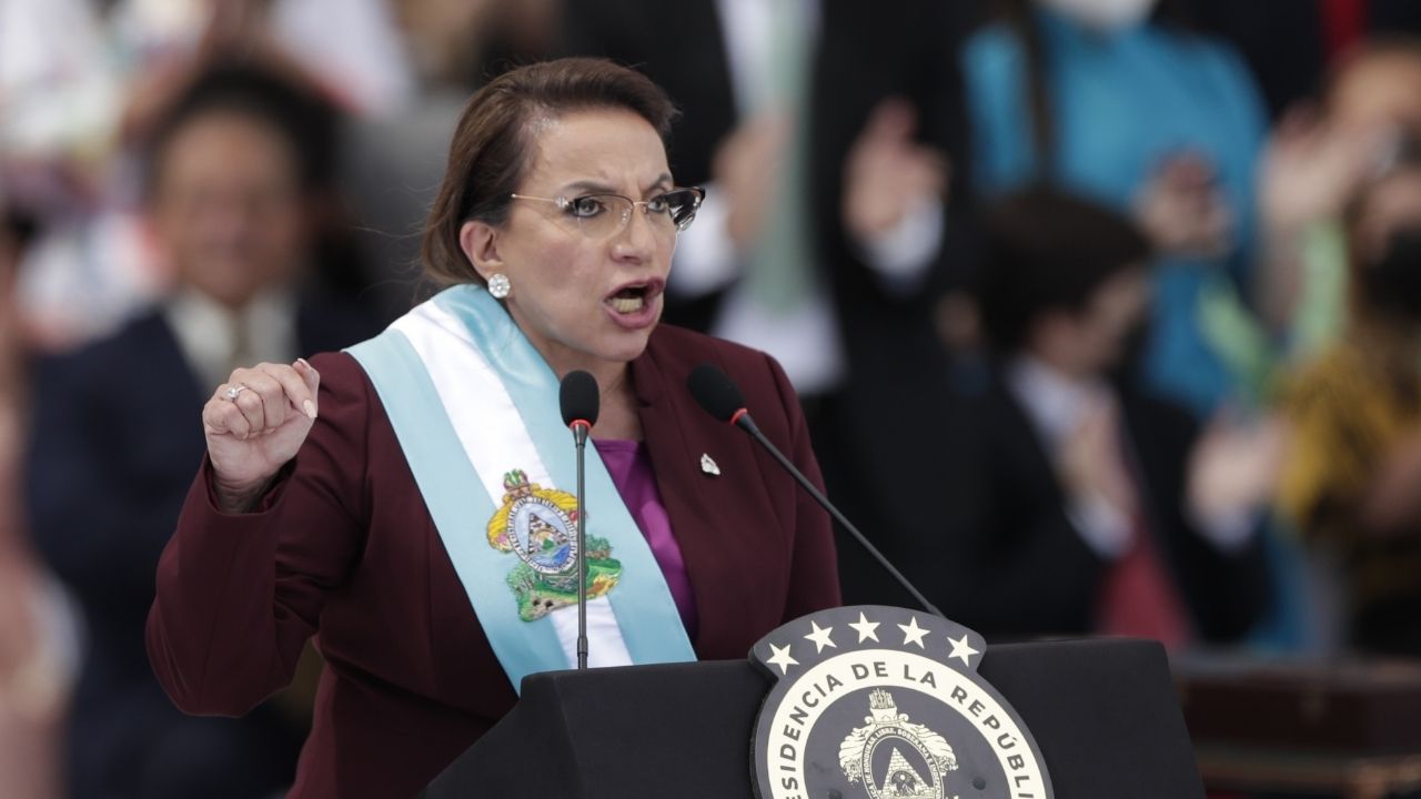 Presidenta de Honduras participará en marcha de los trabajadores en su día