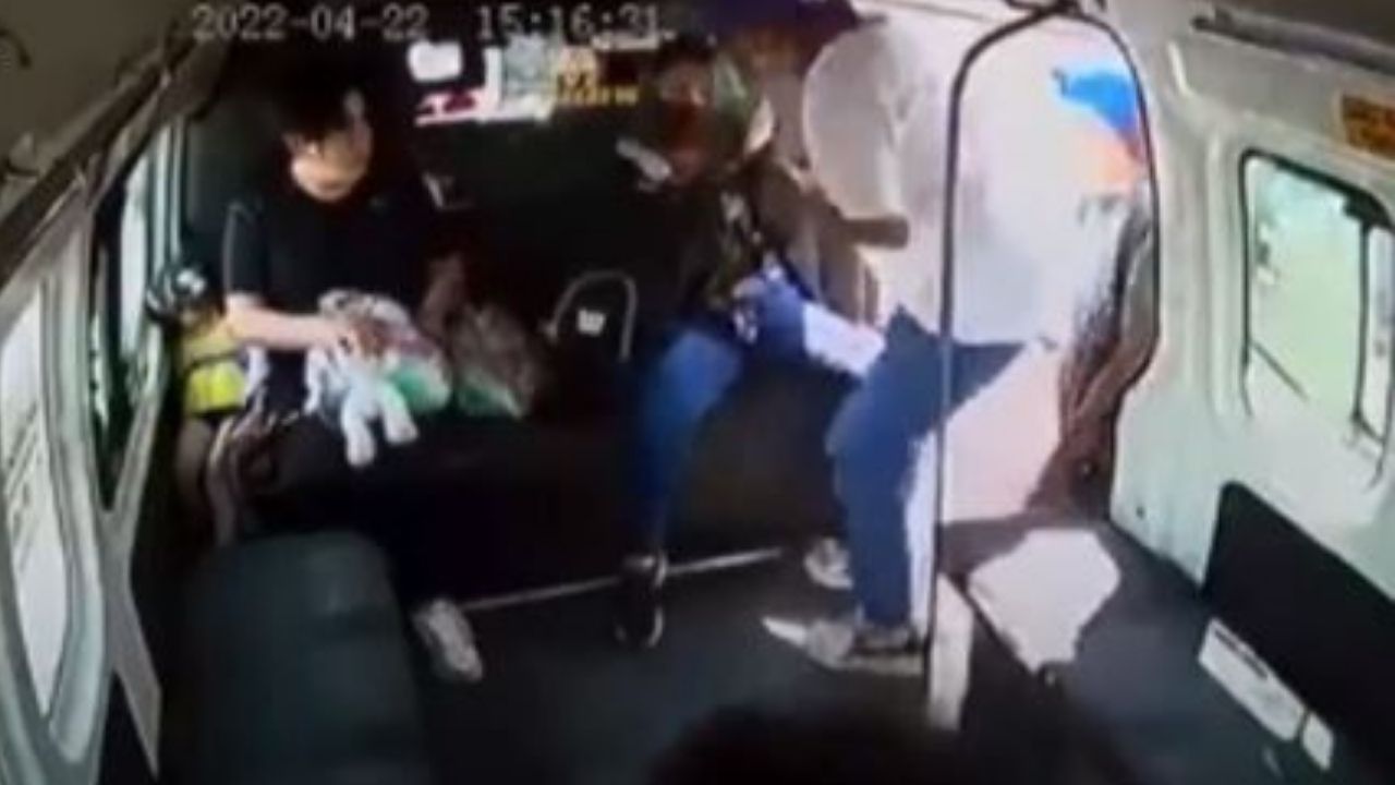 "¡No, por favor, traigo mi tarea!": la súplica de estudiante tras ser asaltada en autobús