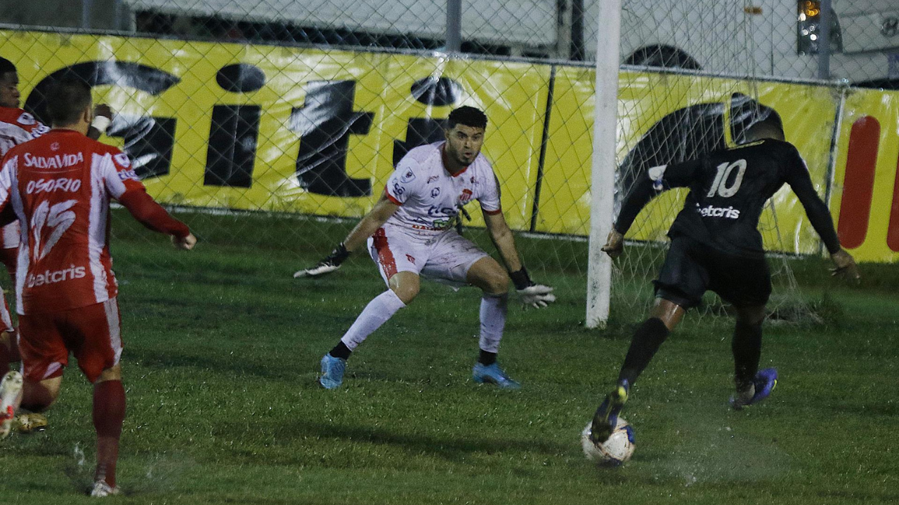 Victoria pierde y desaprovecha la ocasión de ponerse líder del fútbol hondureño