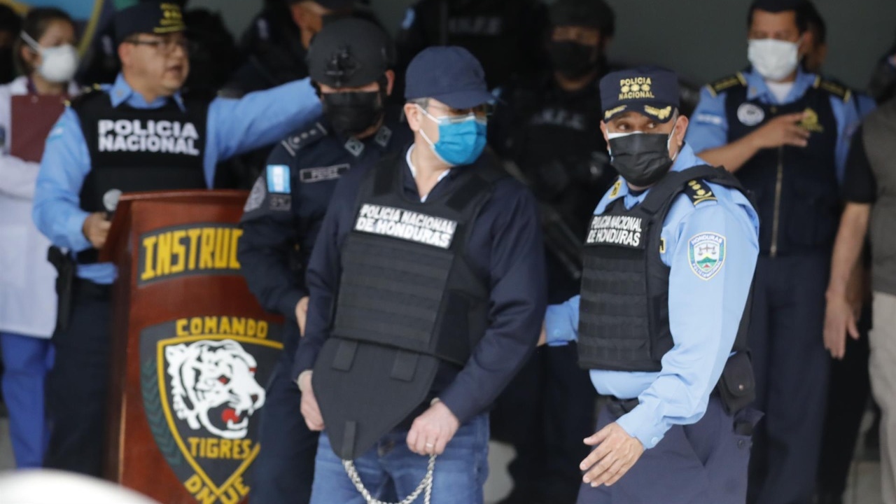 Solo faltan firmas para finalizar proceso de extradición de JOH a Estados Unidos