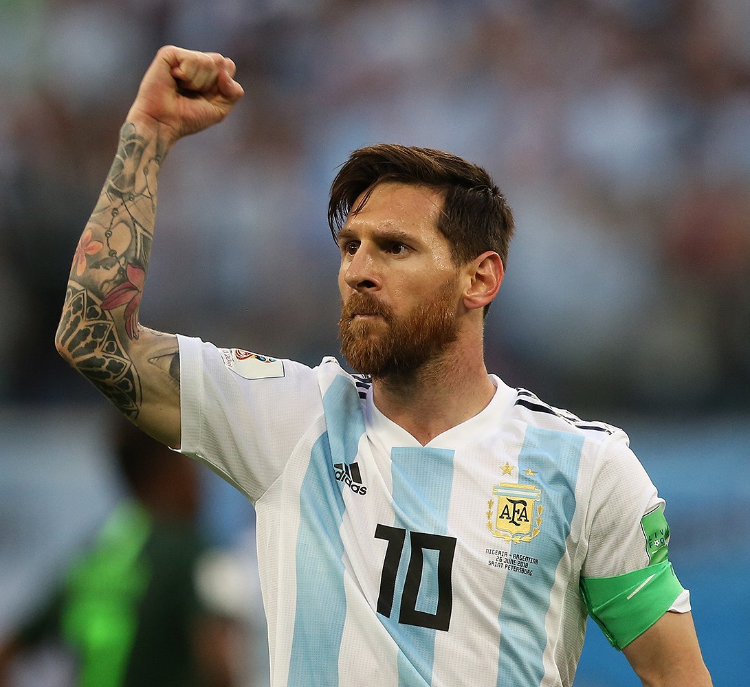 Messi enciende las redes sociales con nuevo tatuaje alusivo a Qatar 2022