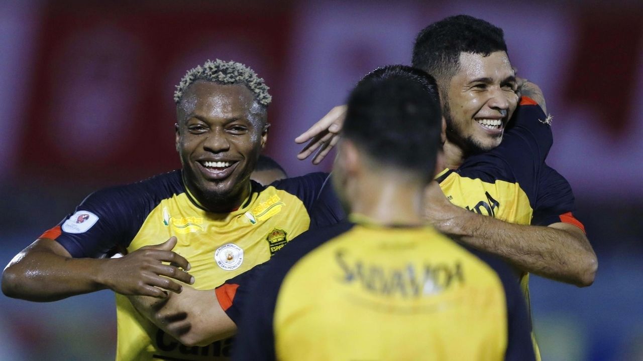 Real España retiene el liderato del Clausura en Honduras pese a empatar