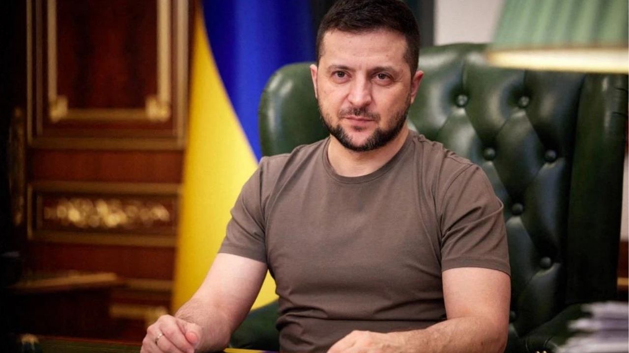 Zelensky dice que no cederá territorio a Rusia para poner fin a la guerra