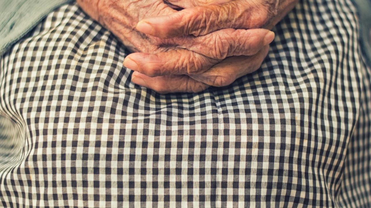 Adolescente dejó en coma a su abuela tras pegarle con martillo