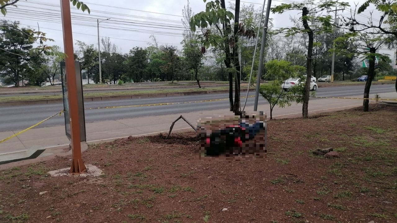 Hondureño muere electrocutado en Tegucigalpa; supuestamente robaba cable de fluido eléctrico