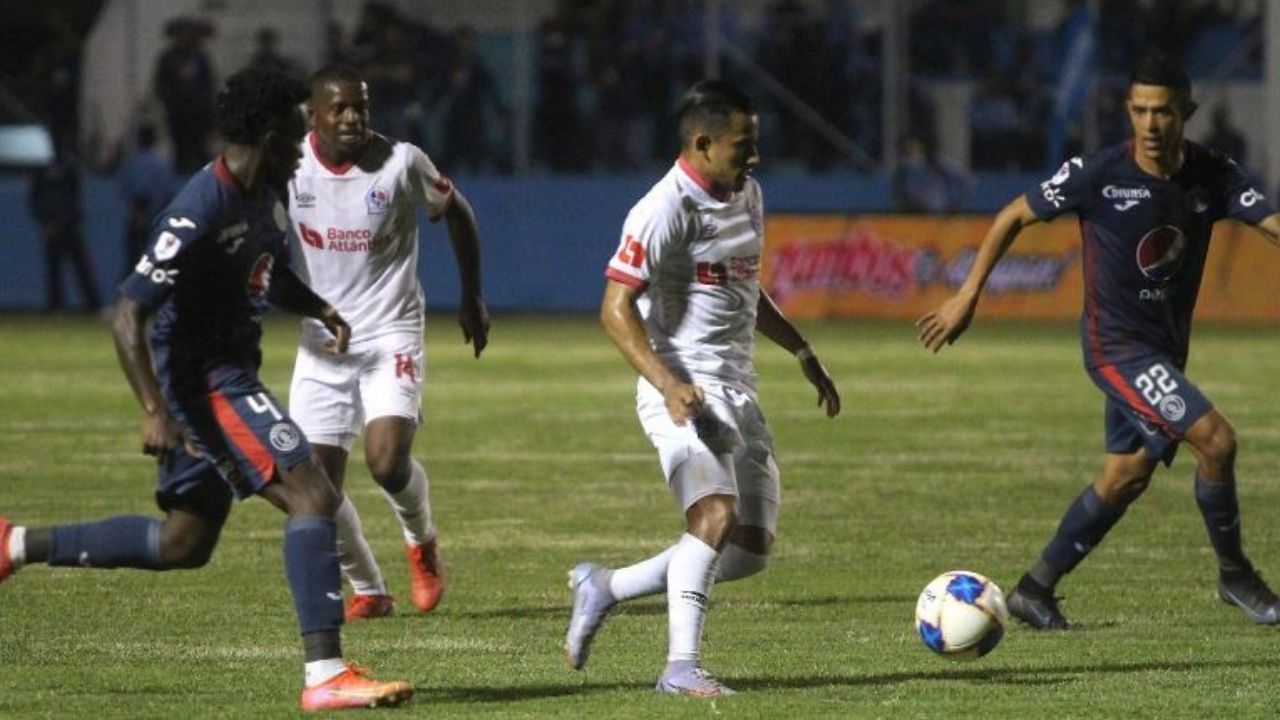Motagua y Olimpia empatan en la ida de las semifinales del torneo Clausura