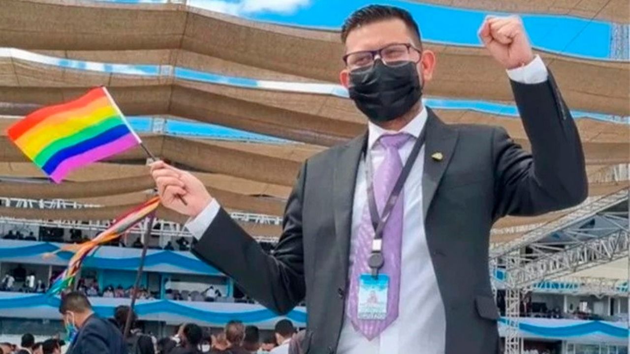 'Ser homosexual no es un pecado': Víctor Grajeda, primer diputado hondureño abiertamente gay