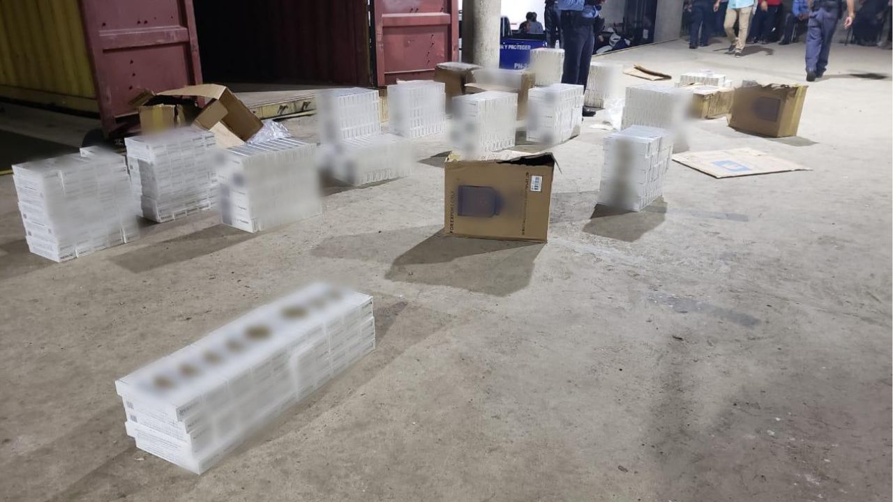 Decomisan 10 millones de unidades de cigarrillos de contrabando