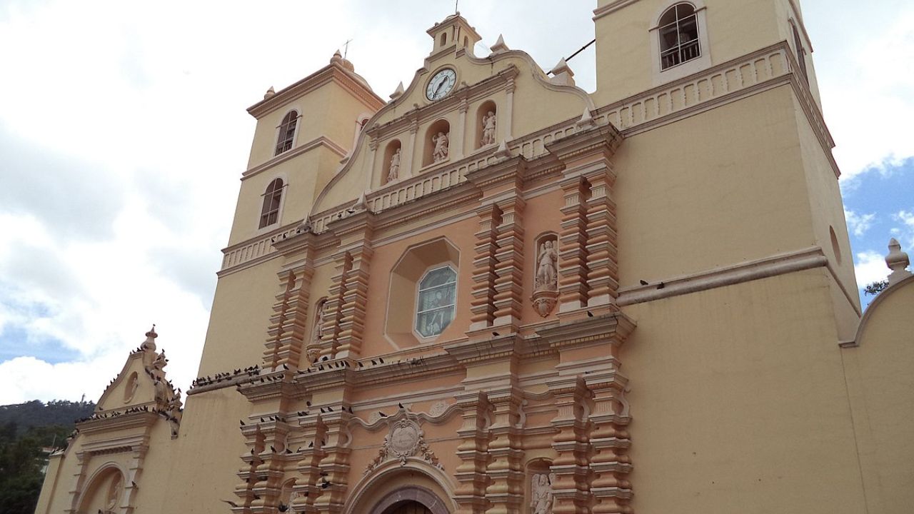 Arquidiócesis de Tegucigalpa alerta de estafas a nombre de la Iglesia católica por esta razón