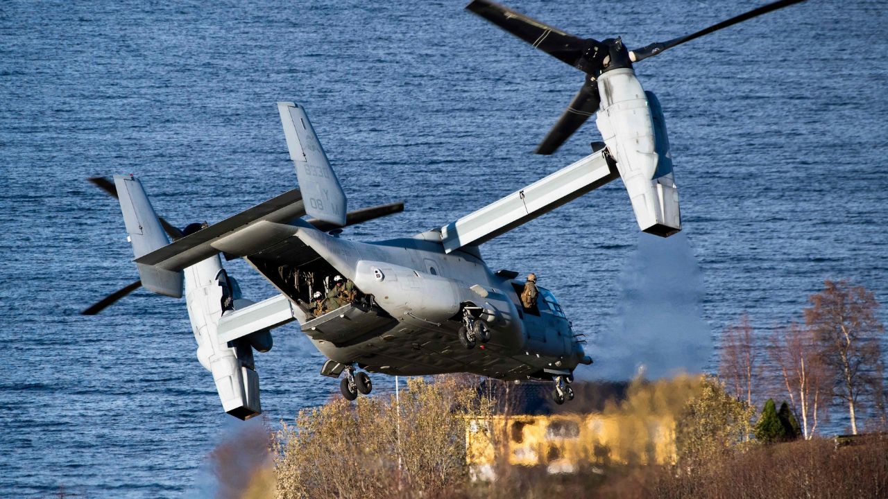 Accidente de avión militar en California deja al menos cuatro muertos
