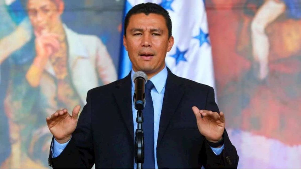 Preparan requerimiento fiscal contra Ebal Díaz por supuesta corrupción en el IP, Banadesa y proyectos de recreovías