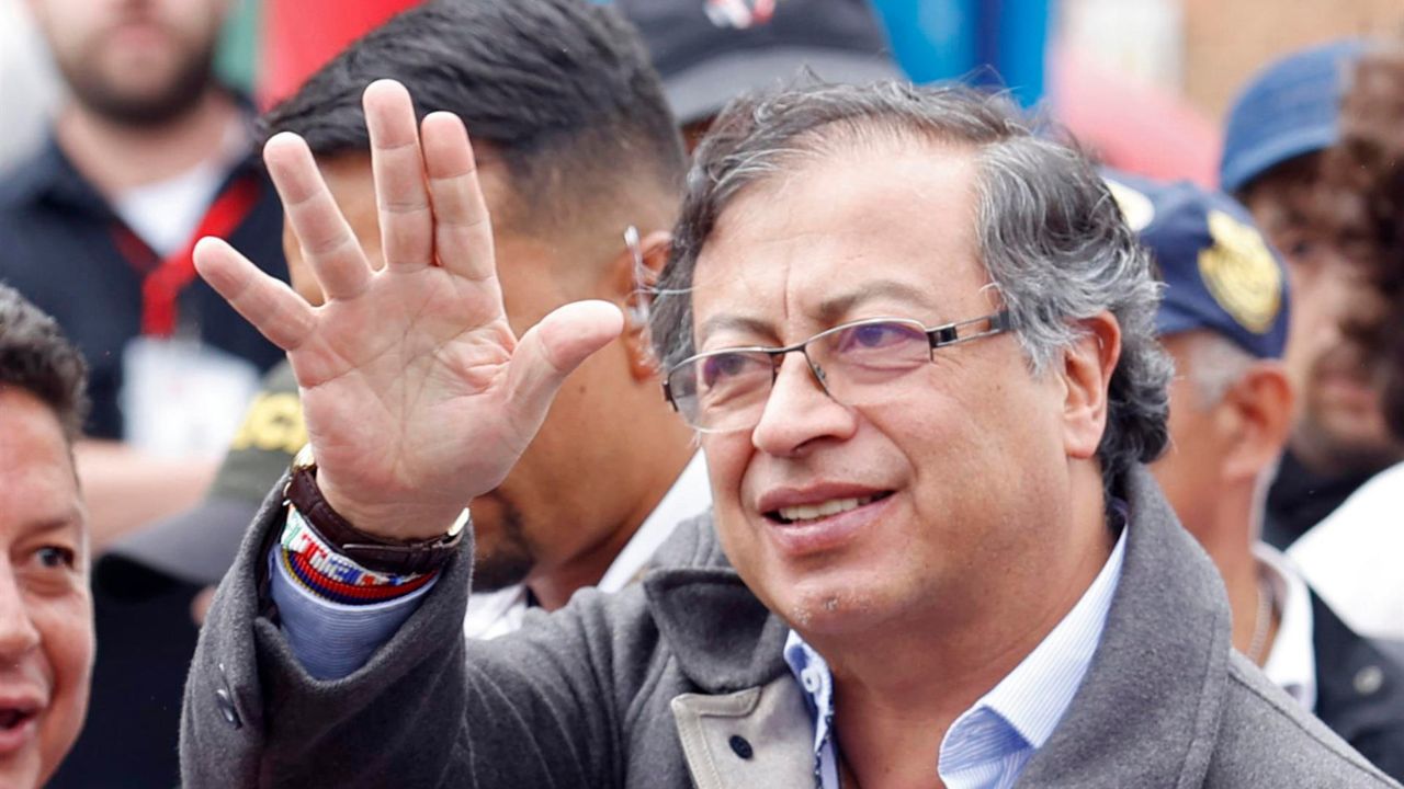 Gustavo Petro gana la presidencia de Colombia; la izquierda logra su primer triunfo en este país
