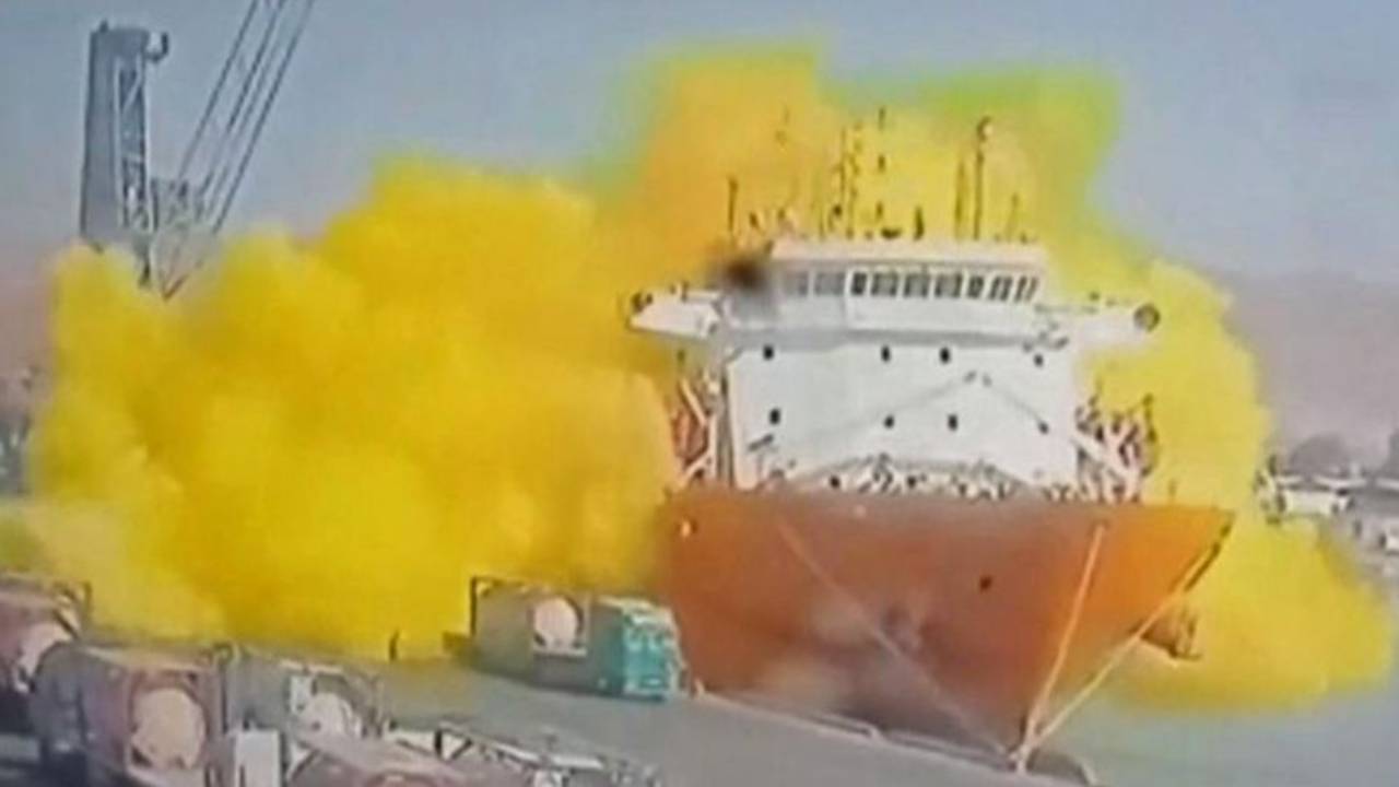 Imagen de Captan impactante explosión de cilindro de gas tóxico que dejó al menos diez muertos en Jordania
