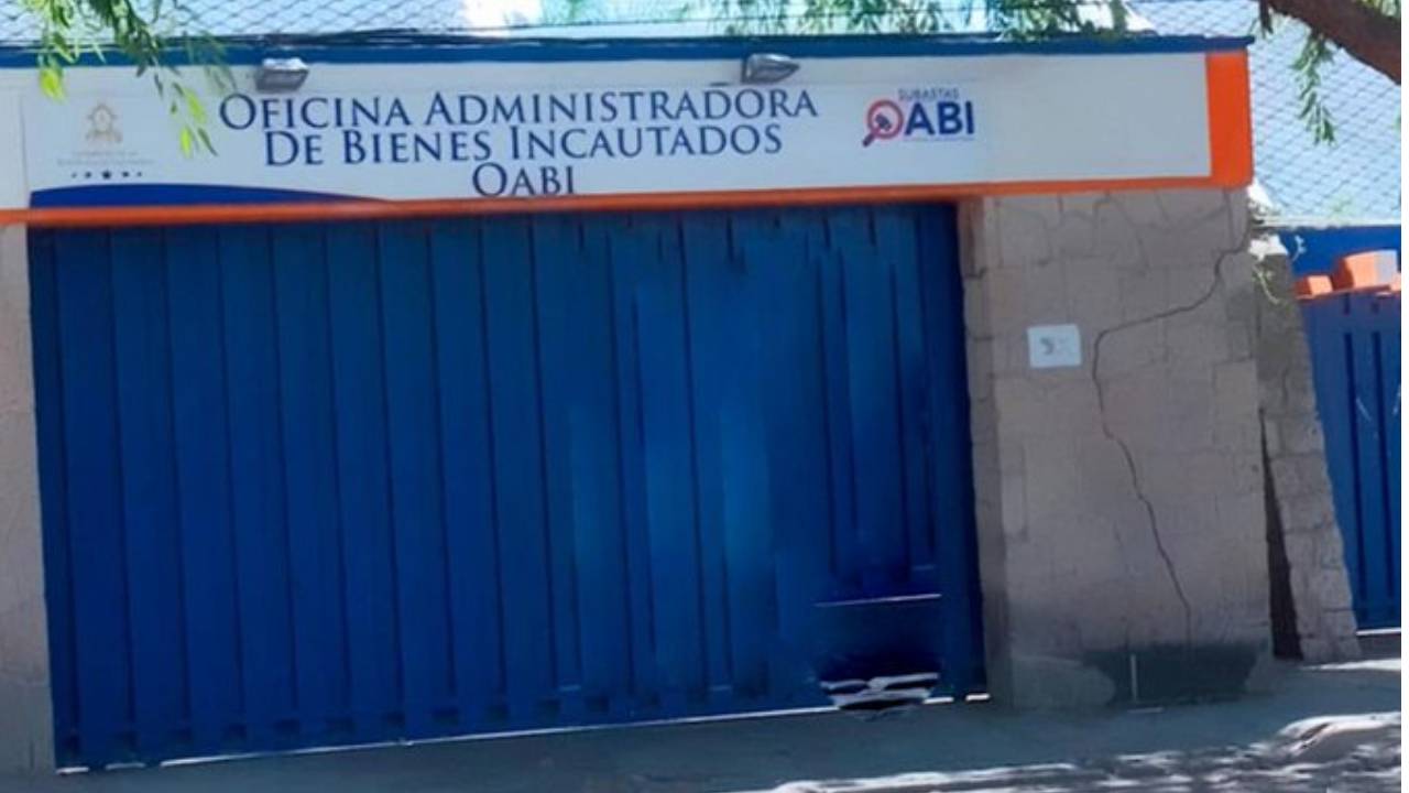 'No sabemos qué se hizo con ellos': director de la OABI sobre cuatro vehículos asignados al Congreso de Mauricio Oliva