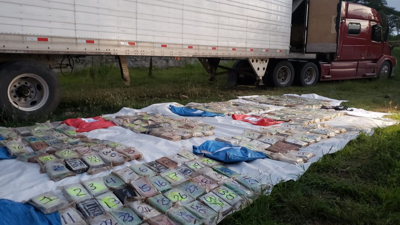 Decomisan más de 300 paquetes de cocaína valorados en unos L 100 millones en la CA-5