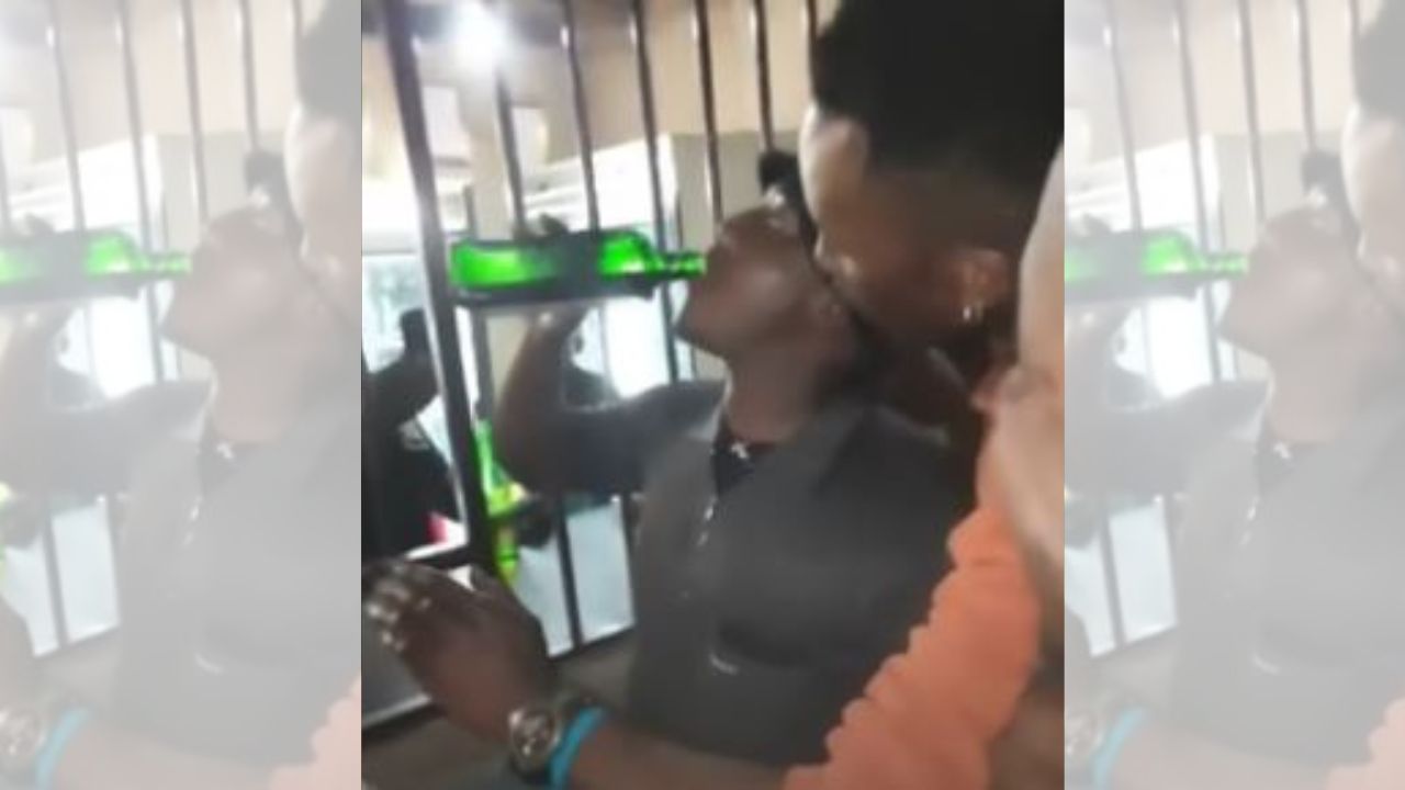 Joven muere tras beber una botella con alcohol en dos minutos por reto