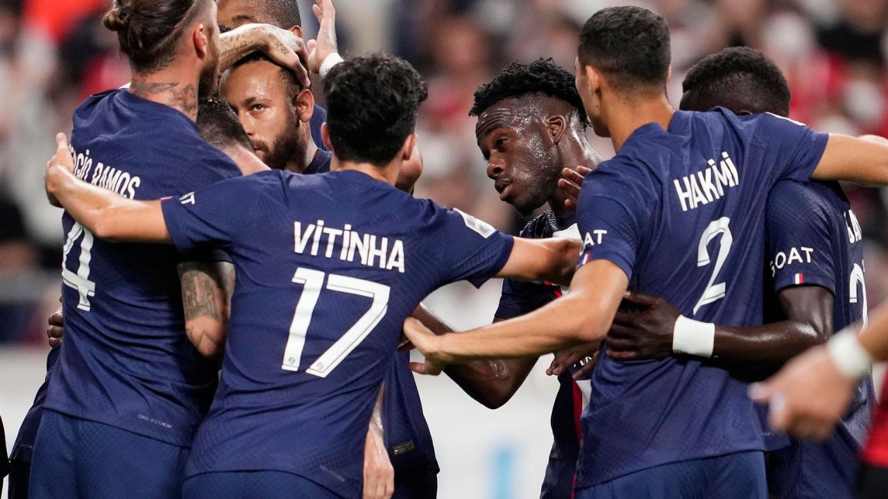 Neymar, Messi y Mbappé golean en el cierre de la gira del PSG