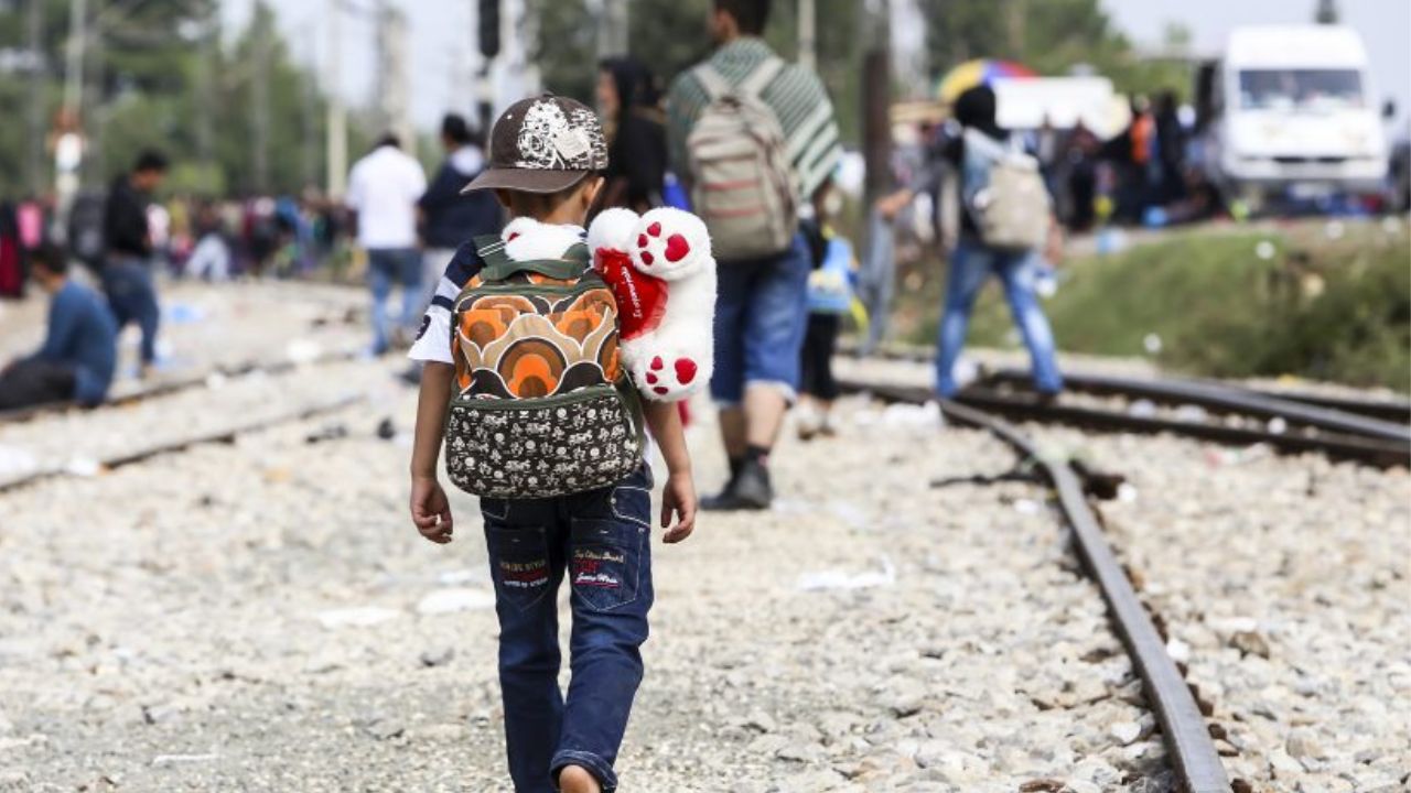 Acuerdo acelerará reunificación de niños migrantes con familiares en EE. UU.