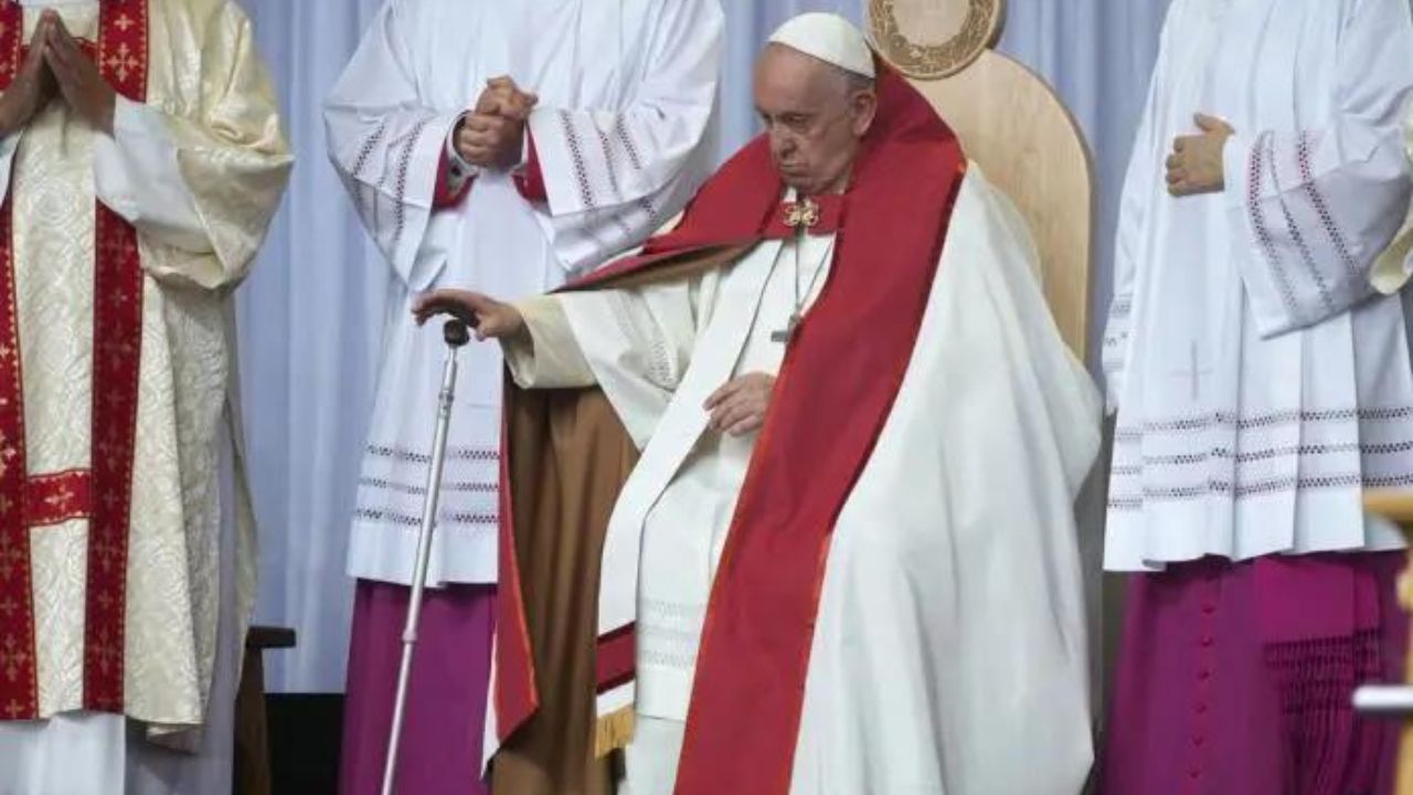 Papa Francisco pide durante misa en Canadá 'no oprimir nunca la conciencia de los demás'