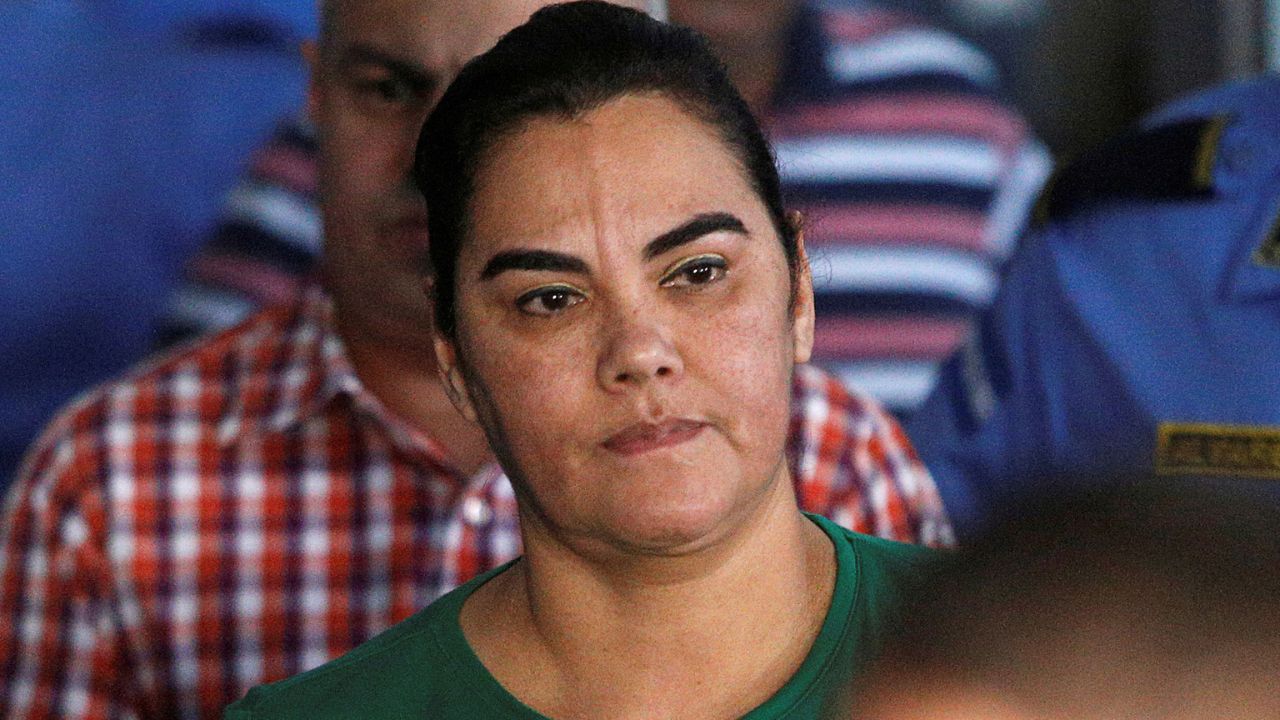 Ex primera dama Rosa Elena Bonilla es sometida a evaluación médica