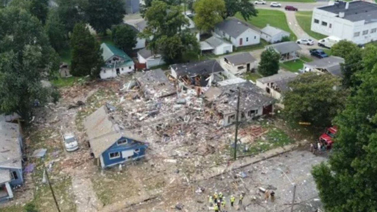 Tres muertos deja misteriosa explosión de una vivienda en EE. UU.; mira cómo ocurrió