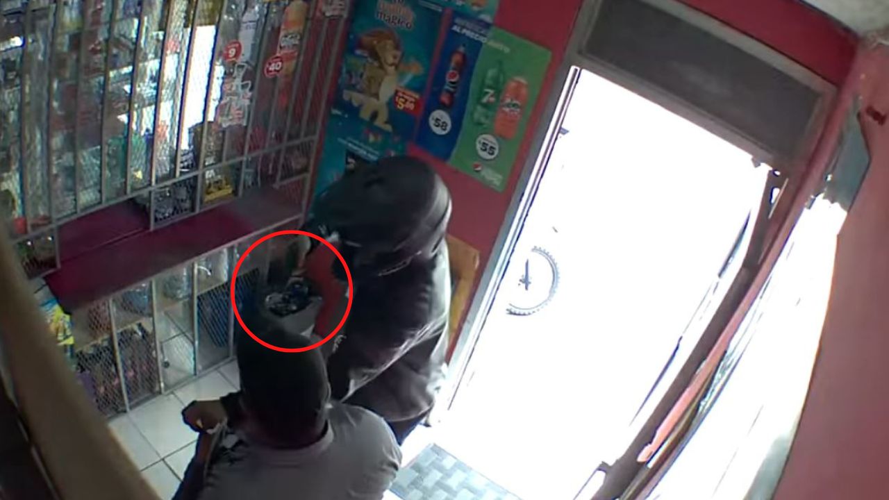 'No me quedes viendo, loco';  motociclista armado a víctima en  SPS