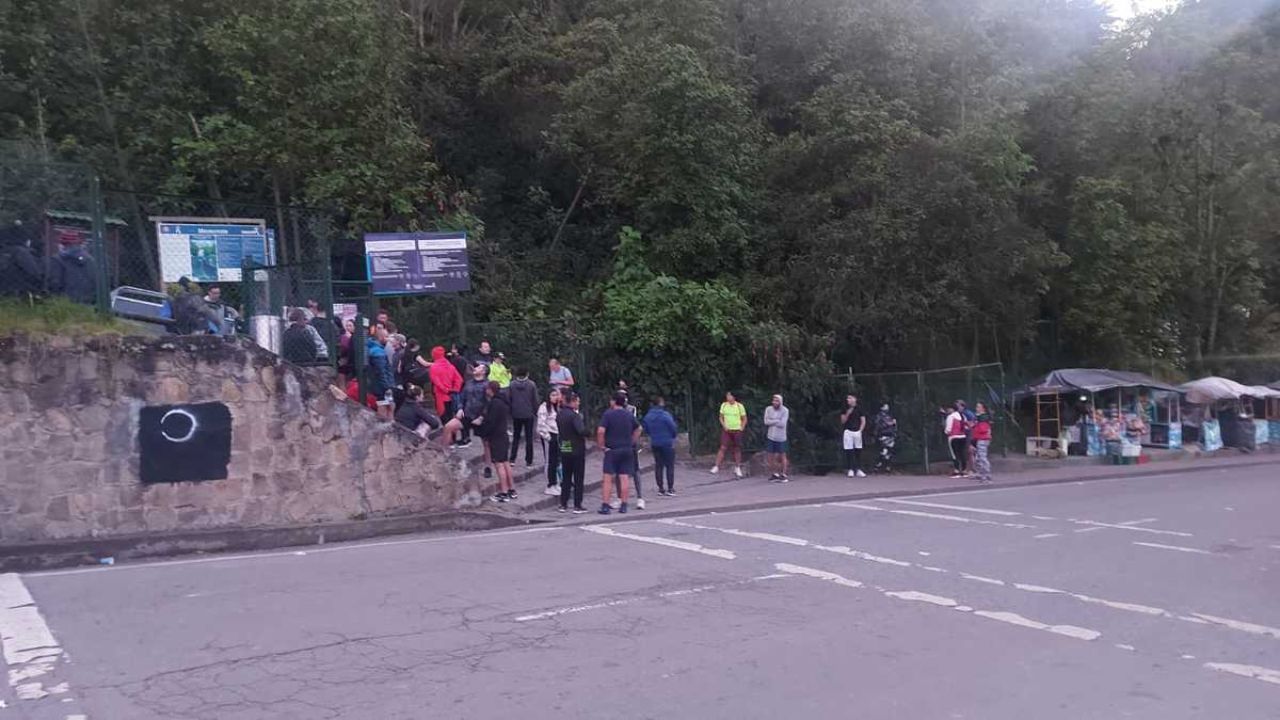 Con cuchillos y pistolas atracan a turistas y visitantes del famoso cerro de Monserrate en Colombia