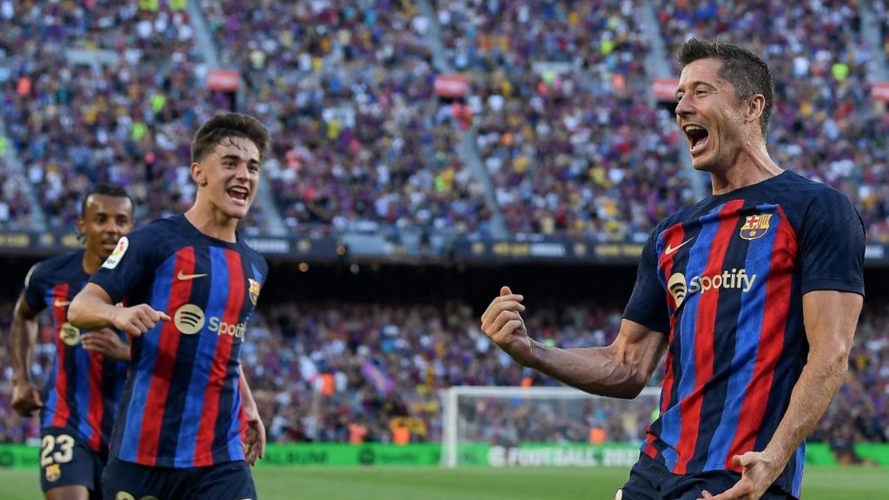 Barcelona gana 4-0 al Valladolid con doblete de Lewandowski