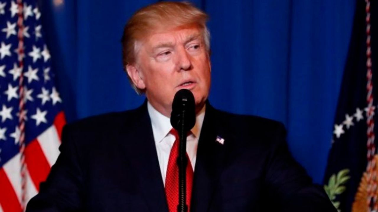 Trump pide donaciones tras registro del FBI de su residencia en Florida