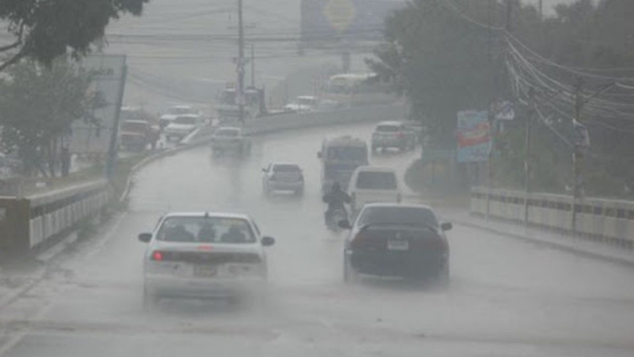 Lluvias seguirán azotando a estas regiones de Honduras en las próximas horas