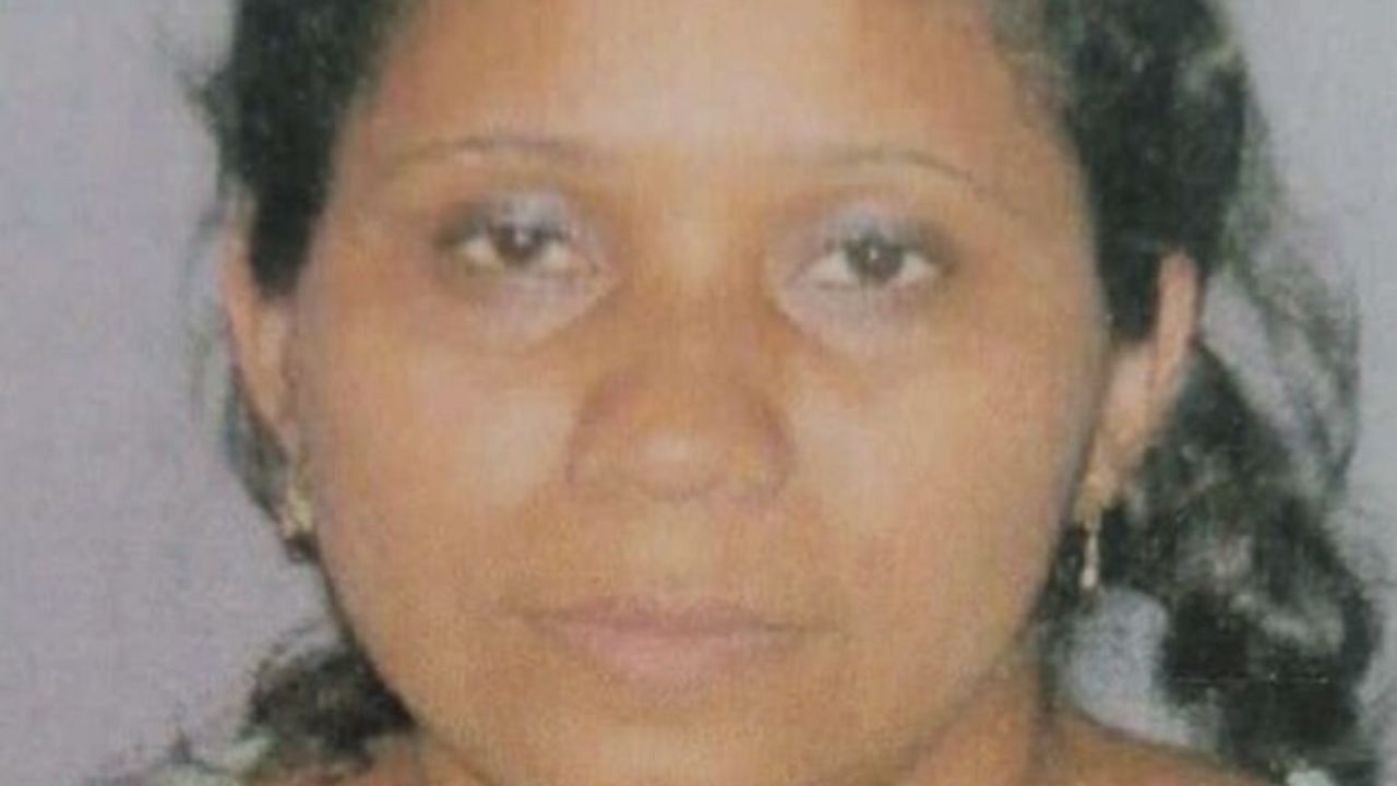 Hondureña intentó matar a vecina porque sus niños le lanzaron piedras a la casa