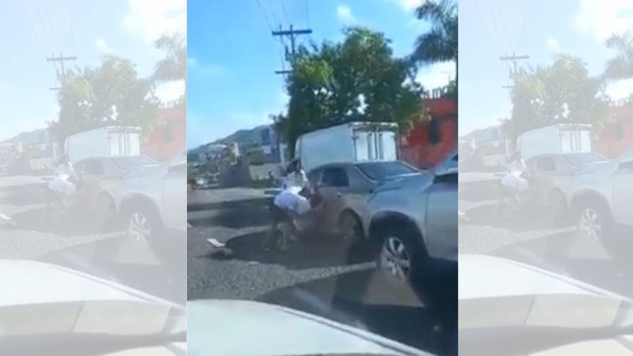 ¡Vídeo! Se bajaron de sus autos y se fueron a los golpes en pleno bulevar de Tegucigalpa