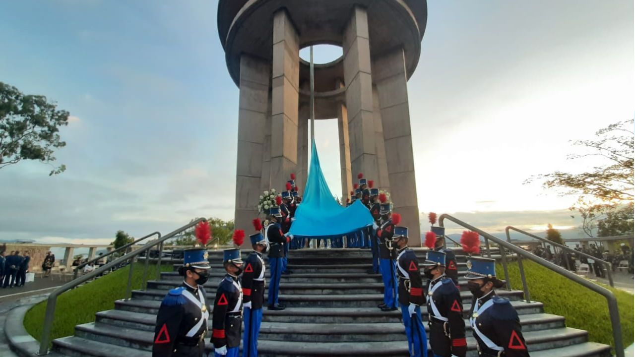 ¡Honduras, nuestra Patria, la tierra que nos vio nacer!
