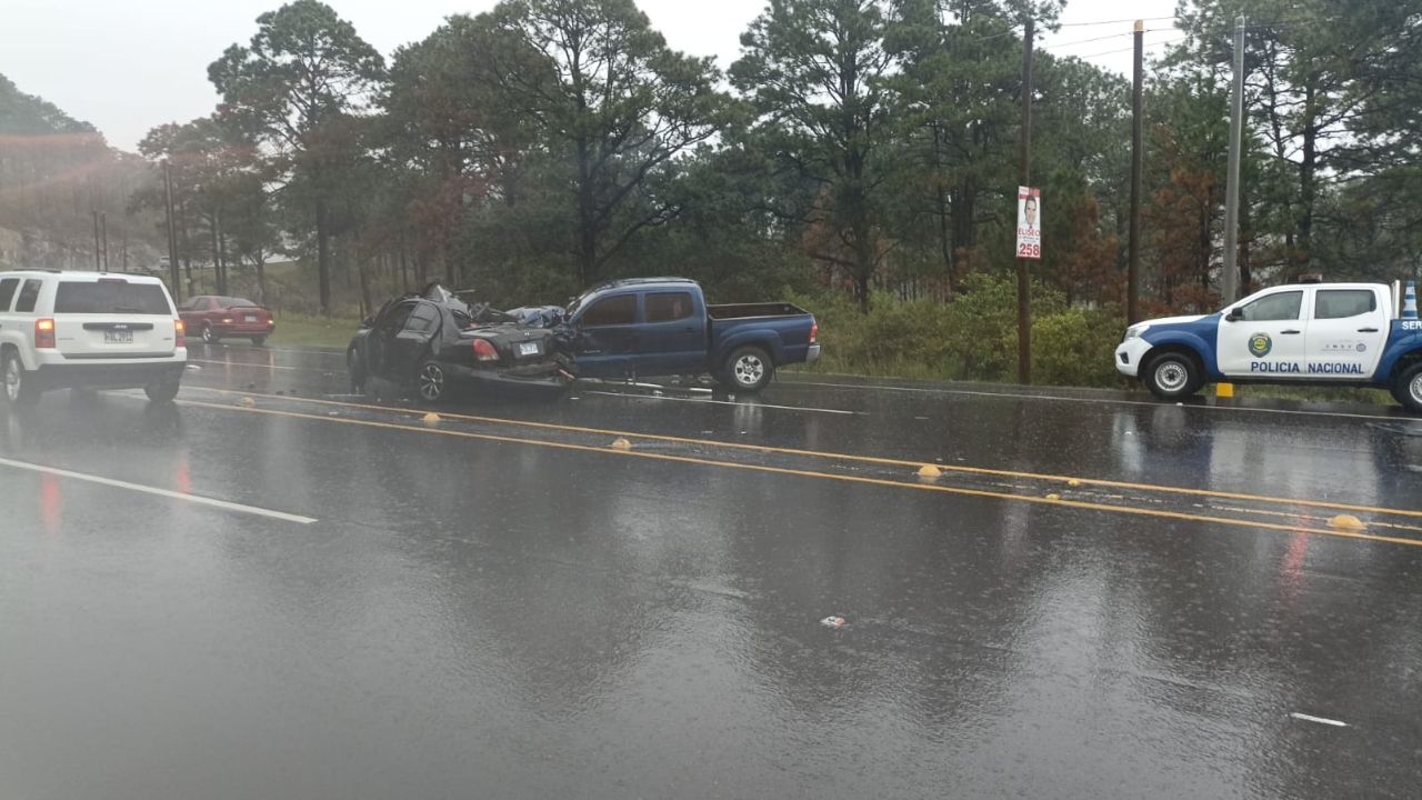 Video: dos carros colisionaron en la CA-5 a la altura de Zambrano, FM